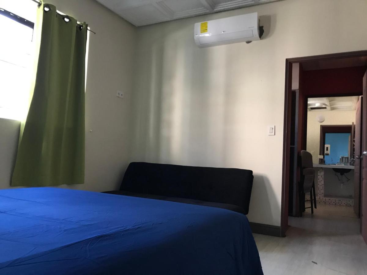 Culturahumana Guesthouse パナマ・シティー エクステリア 写真