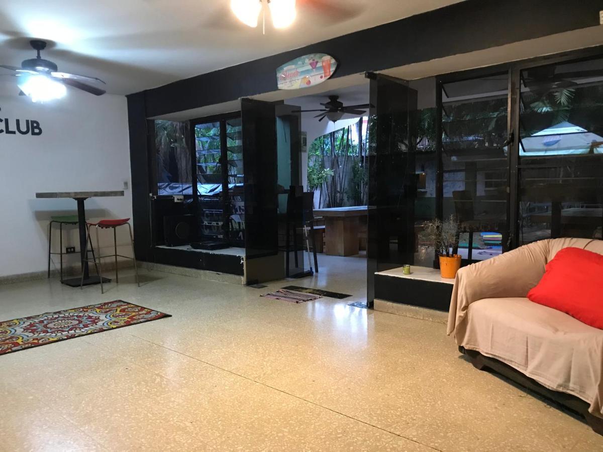 Culturahumana Guesthouse パナマ・シティー エクステリア 写真