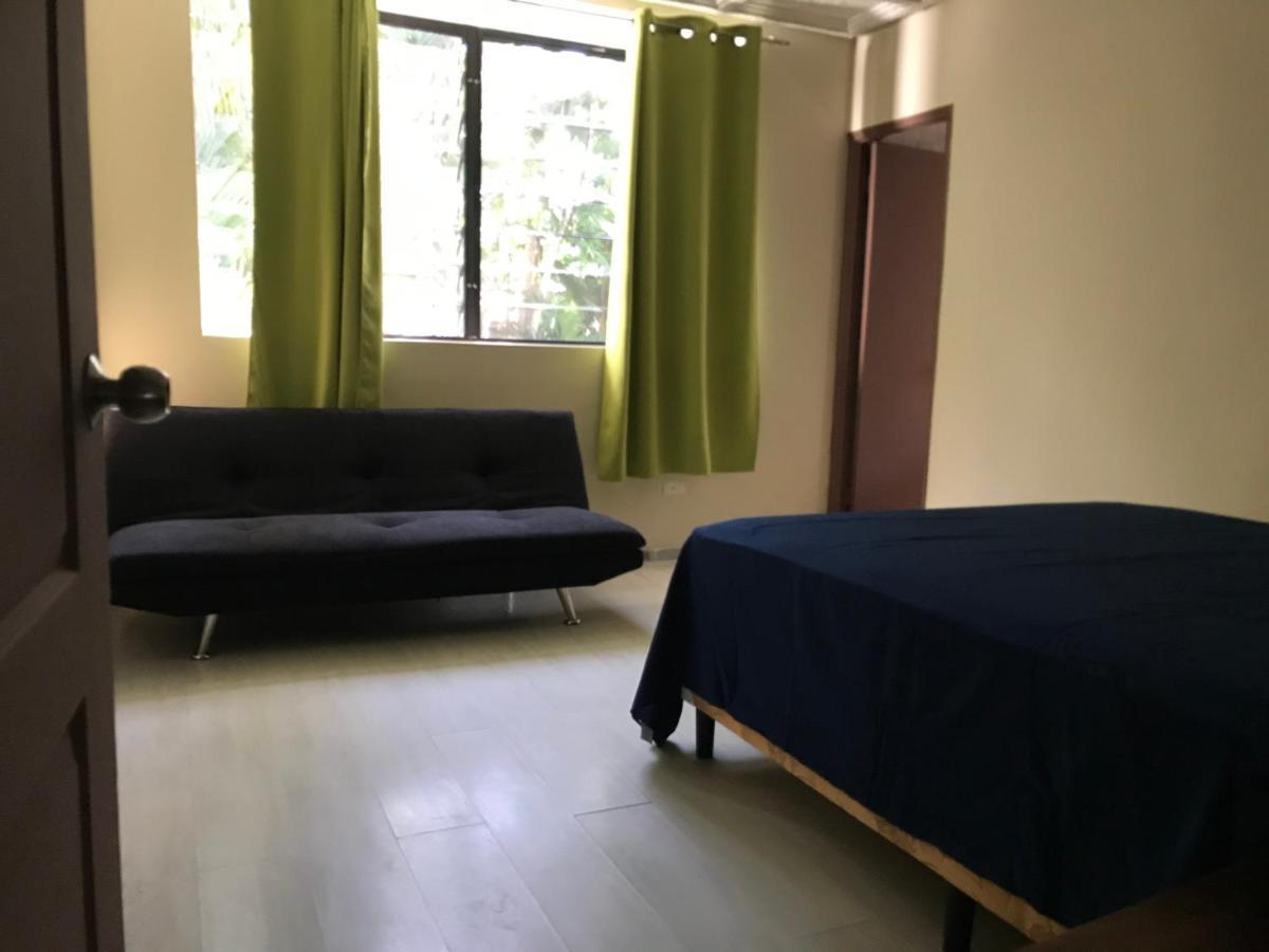 Culturahumana Guesthouse パナマ・シティー エクステリア 写真