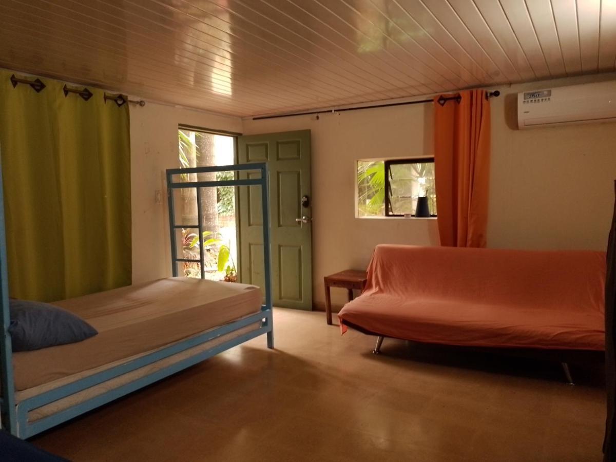 Culturahumana Guesthouse パナマ・シティー エクステリア 写真